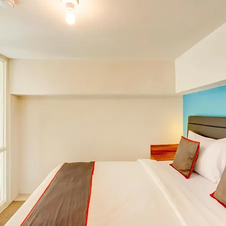 Super Oyo Collection O 30 Amega Crown Sub Hotel Surabaya Exterior photo